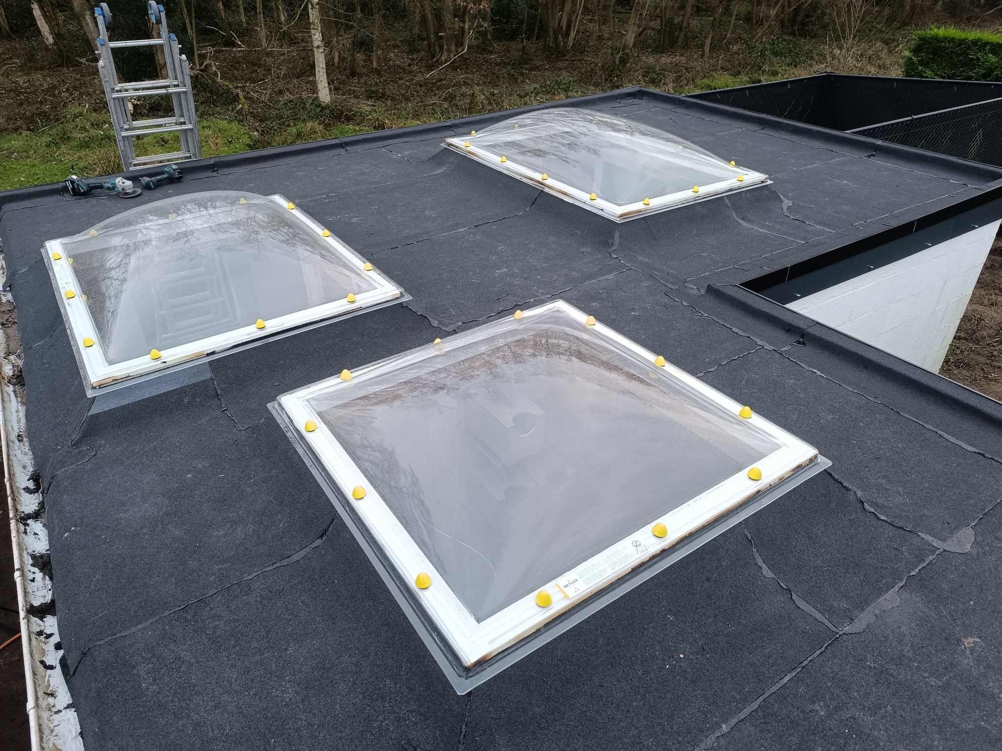 EPDM dakbedekking plaatsing te Tongeren - MS Dakwerken